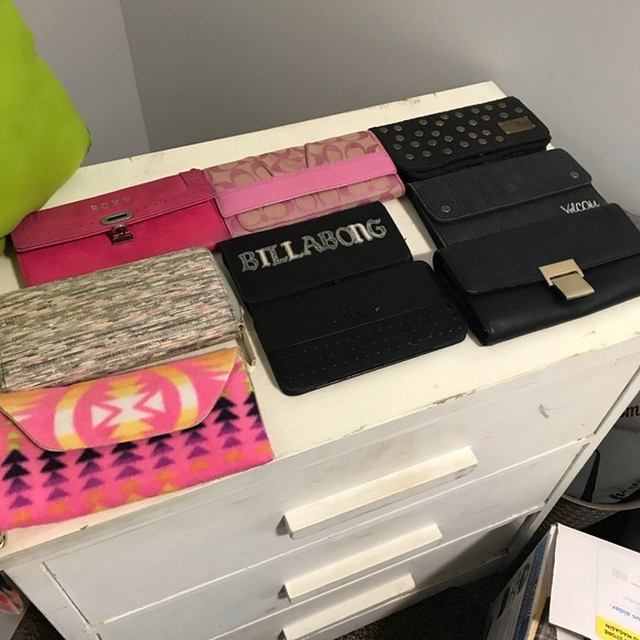 Purses - Picture 4 of 4